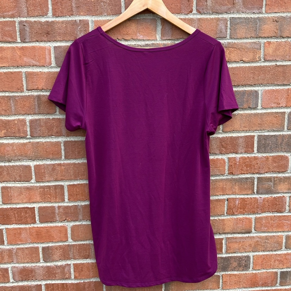 EUC Sz L LLR plum ss tunic “classic T” ✨ - Picture 4 of 5